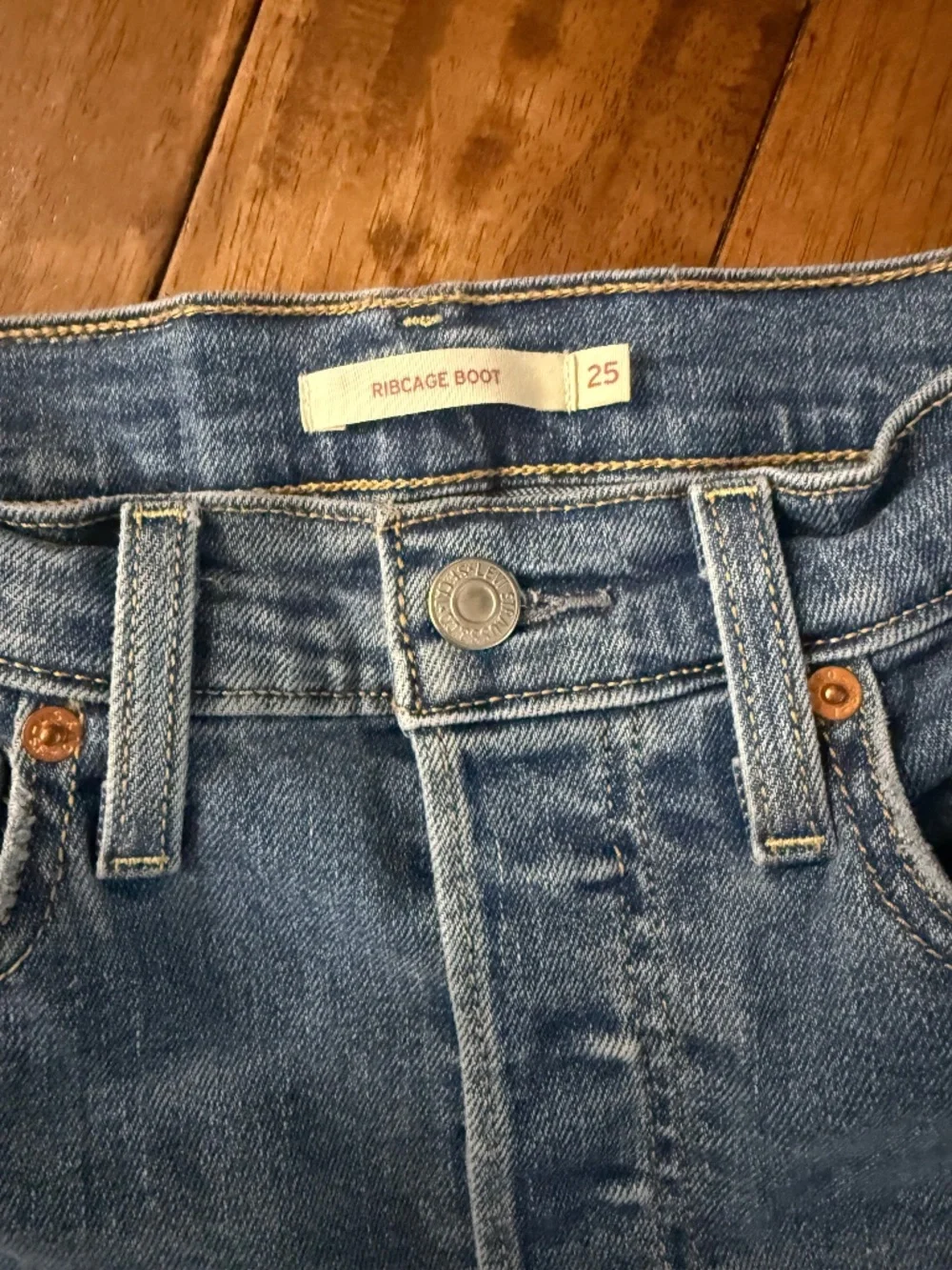 Levi's Ribcage High-rise flare jeans - Picture 6 of 6